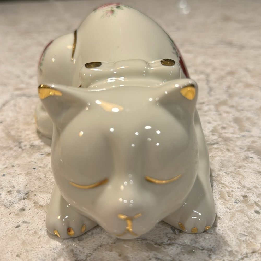 FORMALITIES by BAUM BROS~ECRU WHITE~PORCELAIN~SLEEPY CAT FIGURINE~VERY NICE~BR - Picture 8 of 8